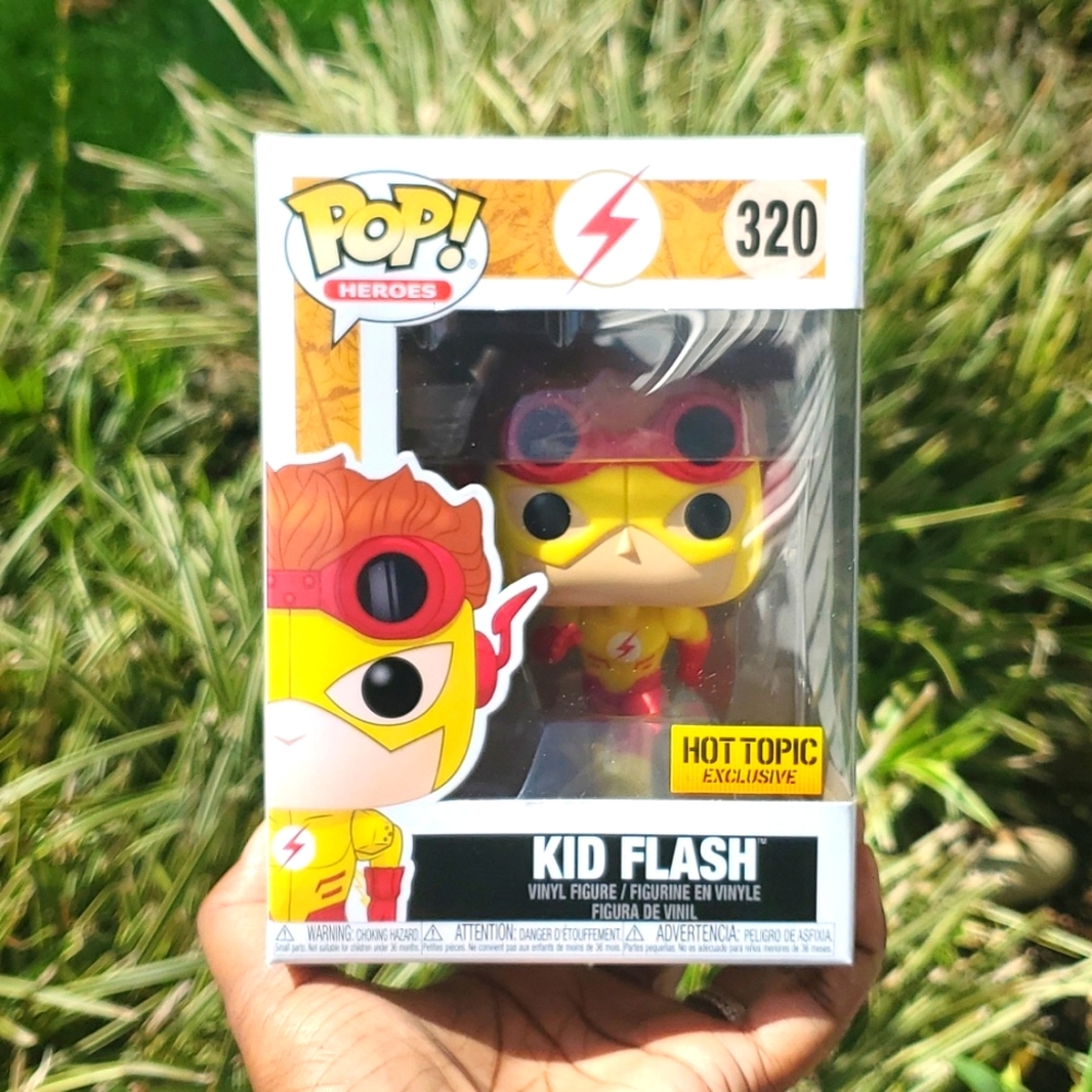 ⚡️Kid Flash Pop Hereos #320 Funko Pop - Hot Topic Exclusive